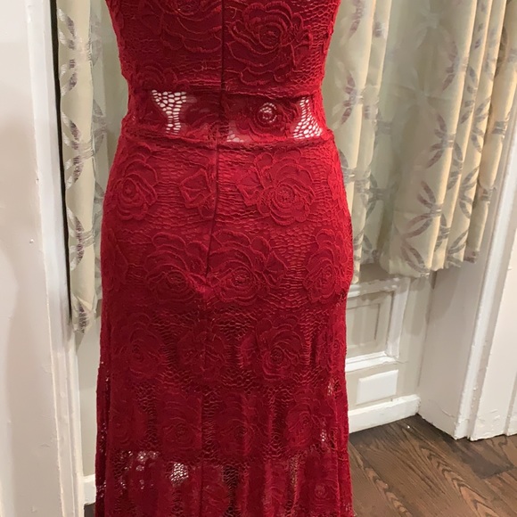 MARCIANO RED LACE GOWN - Picture 7 of 11